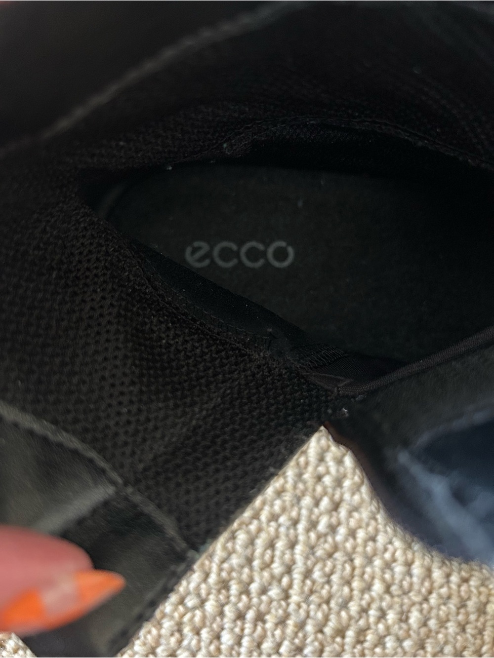 Ecco Women’s Black Leather Waterproof Buckle Ankle Boots Size 41 Like New - Picture 6 of 8